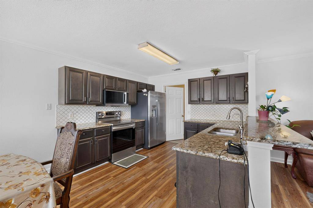 204 Centennial Place, Crowley, TX 76036