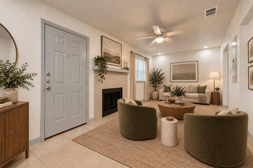 4620 San Jacinto #B, Dallas, TX 75204