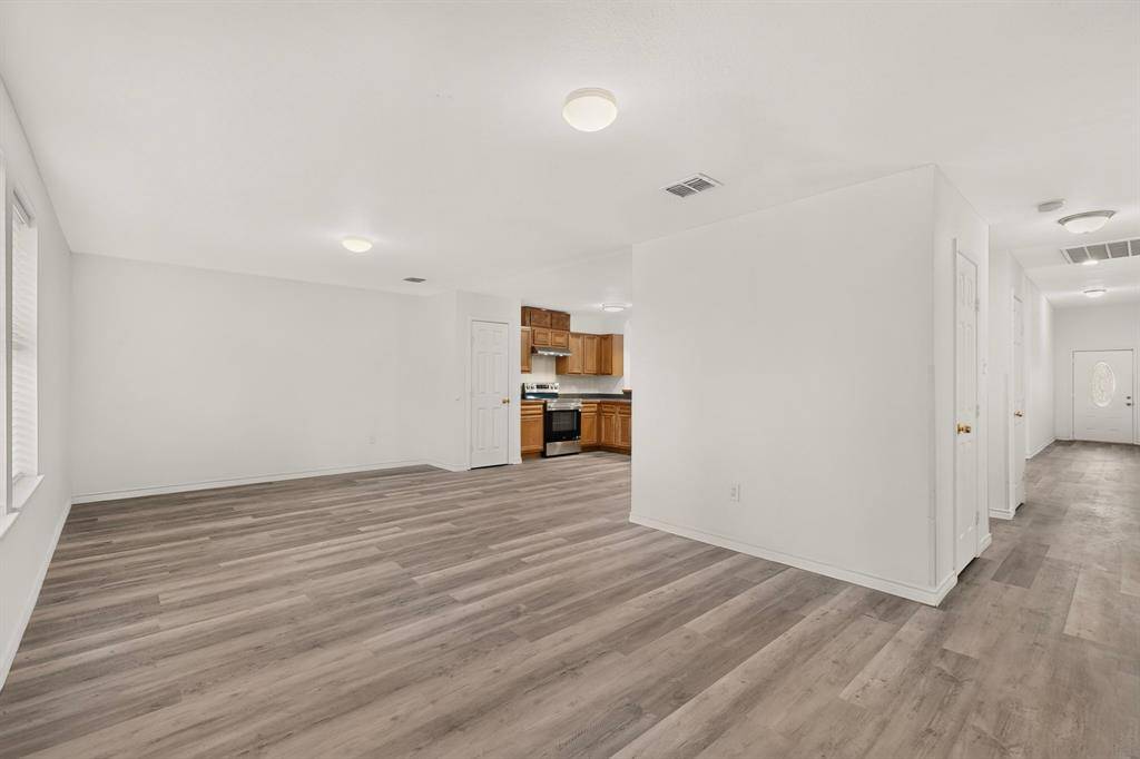 1512 Rowan Avenue, Dallas, TX 75223