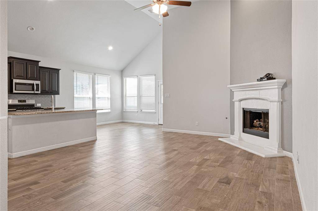 821 Falcon Road, Argyle, TX 76226