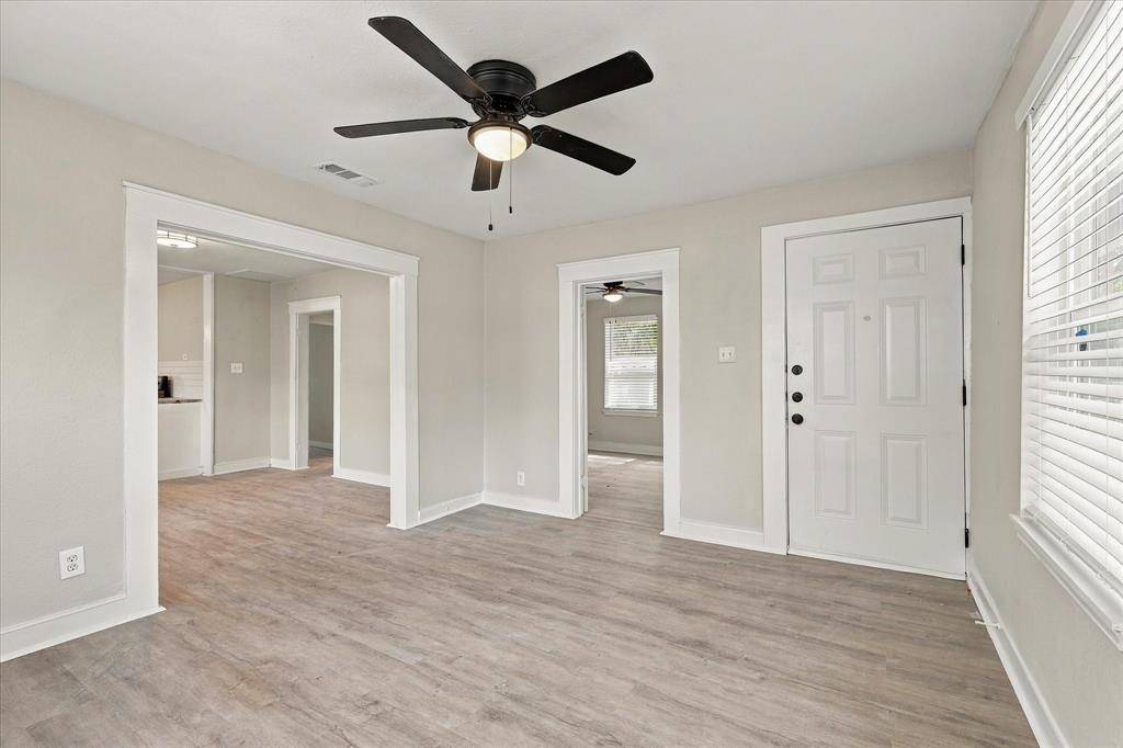 2842 Harlandale Avenue, Dallas, TX 75216