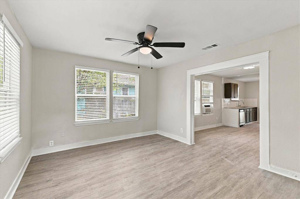 2842 Harlandale Avenue, Dallas, TX 75216
