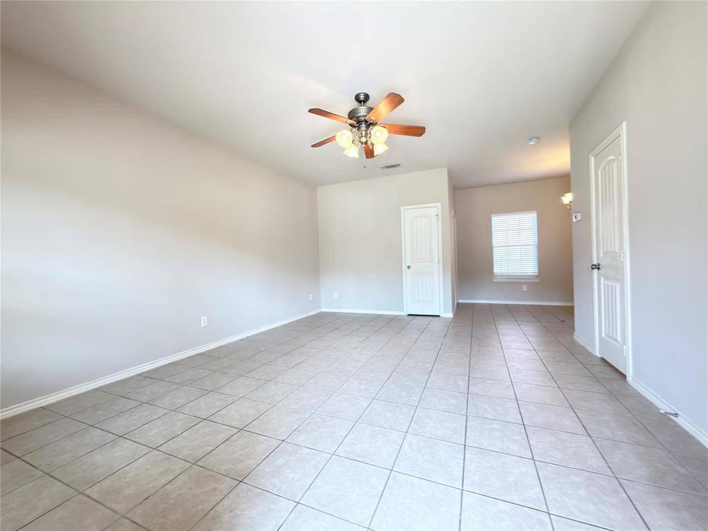 916 Parkplace Ridge, Princeton, TX 75407