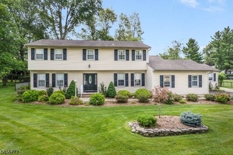 6 Selmar Ter, East Hanover Twp., NJ 07936