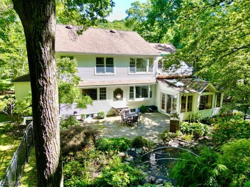 463 Laurel Ln, Kinnelon Boro, NJ 07405