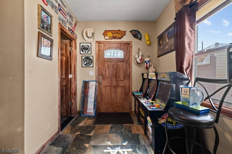 39 Richmond Ave, Paterson City, NJ 07502