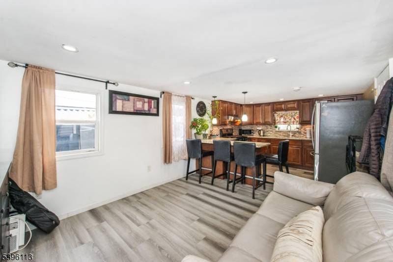 39 Helen Drive, Moonachie Boro, NJ 07074