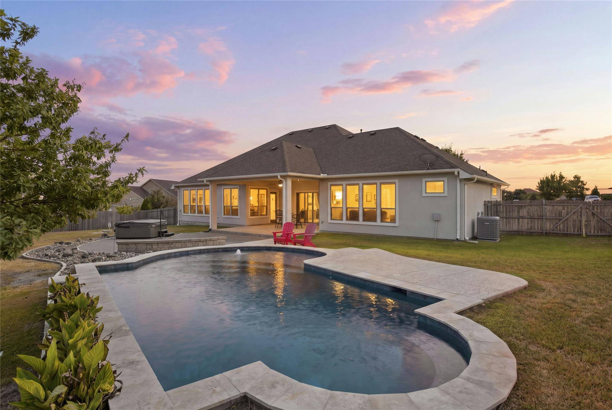 112 Haven CV, Hutto, TX 78634