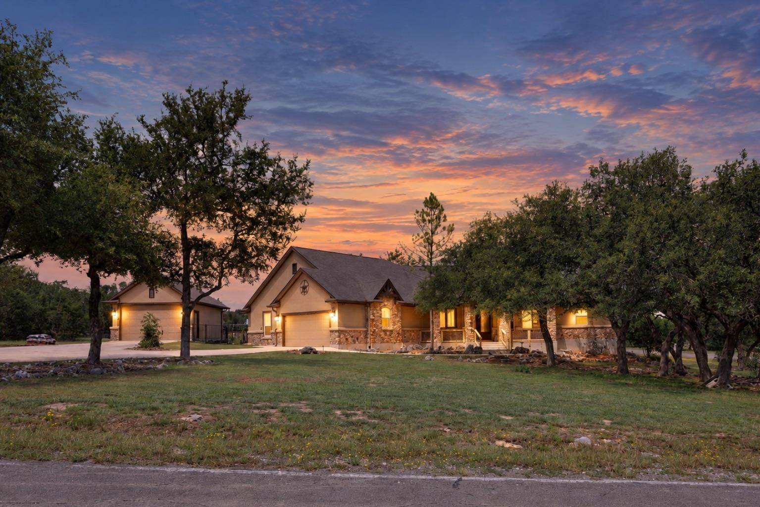 128 Portulaca CT, Driftwood, TX 78619