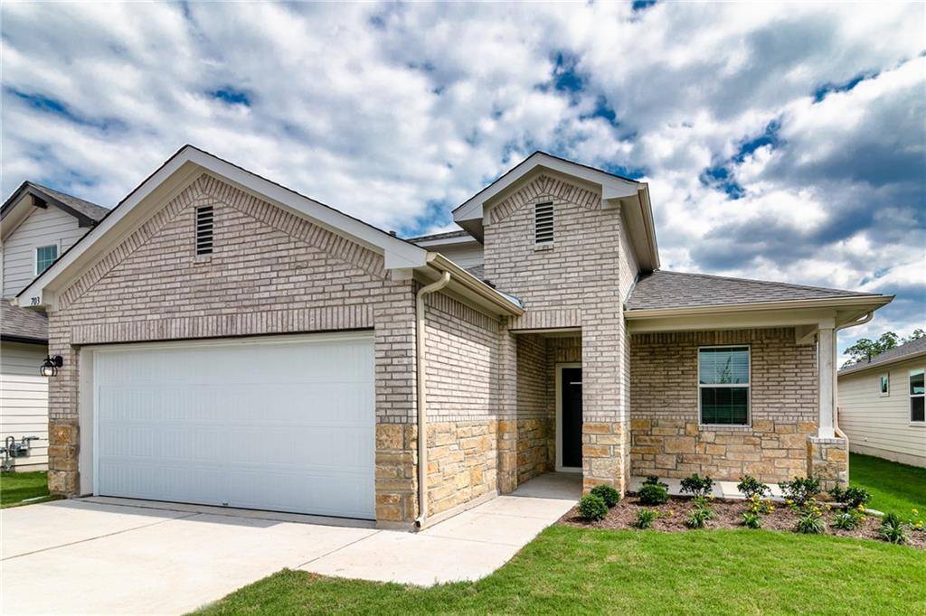 703 Bluffview DR, Bastrop, TX 78602