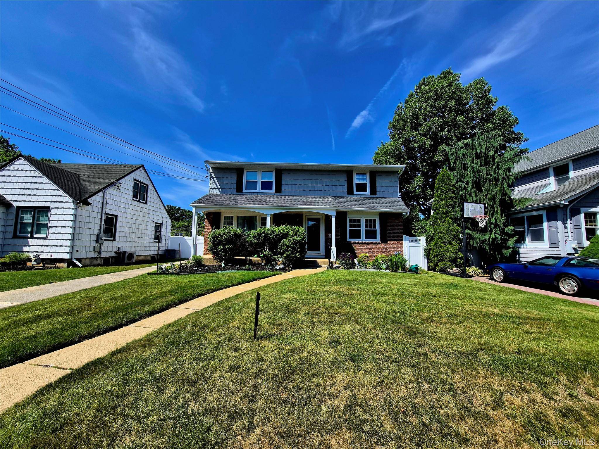 1920 Clemons ST, Bellmore, NY 11710