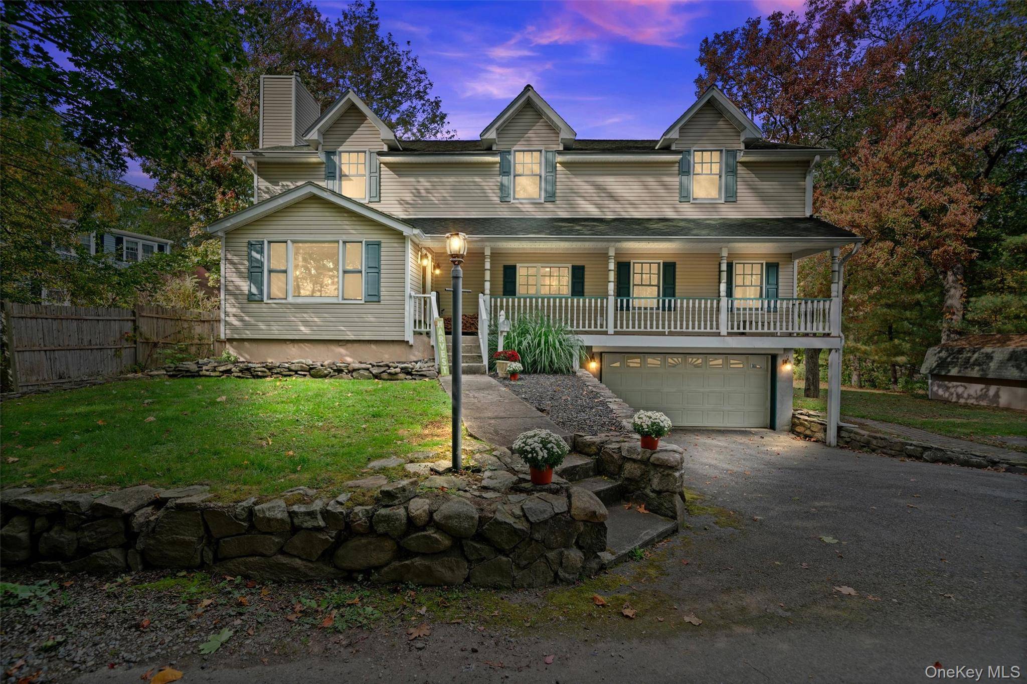 3 Seven Lakes DR, Sloatsburg, NY 10974