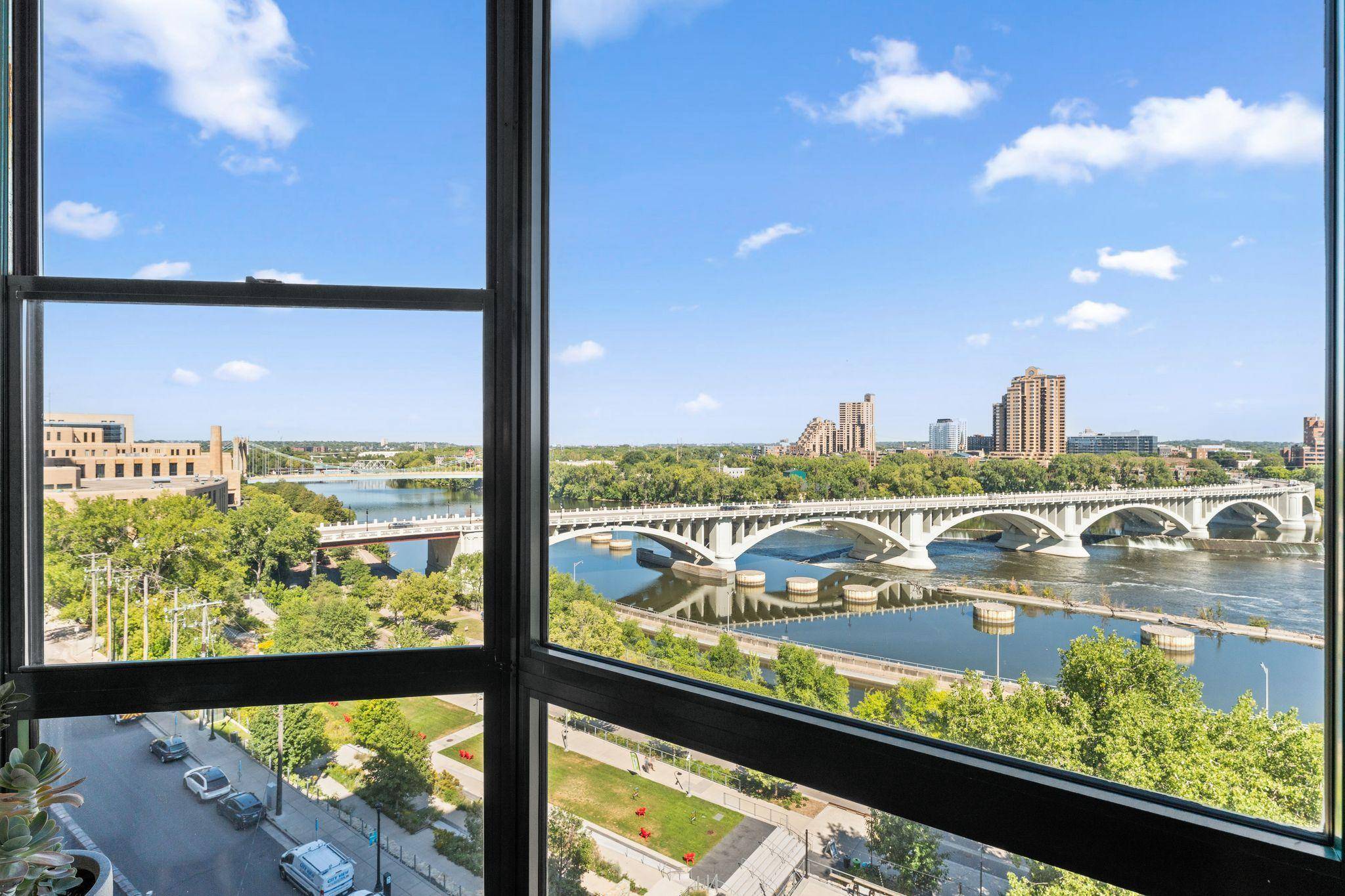 401 1st ST S #912, Minneapolis, MN 55401