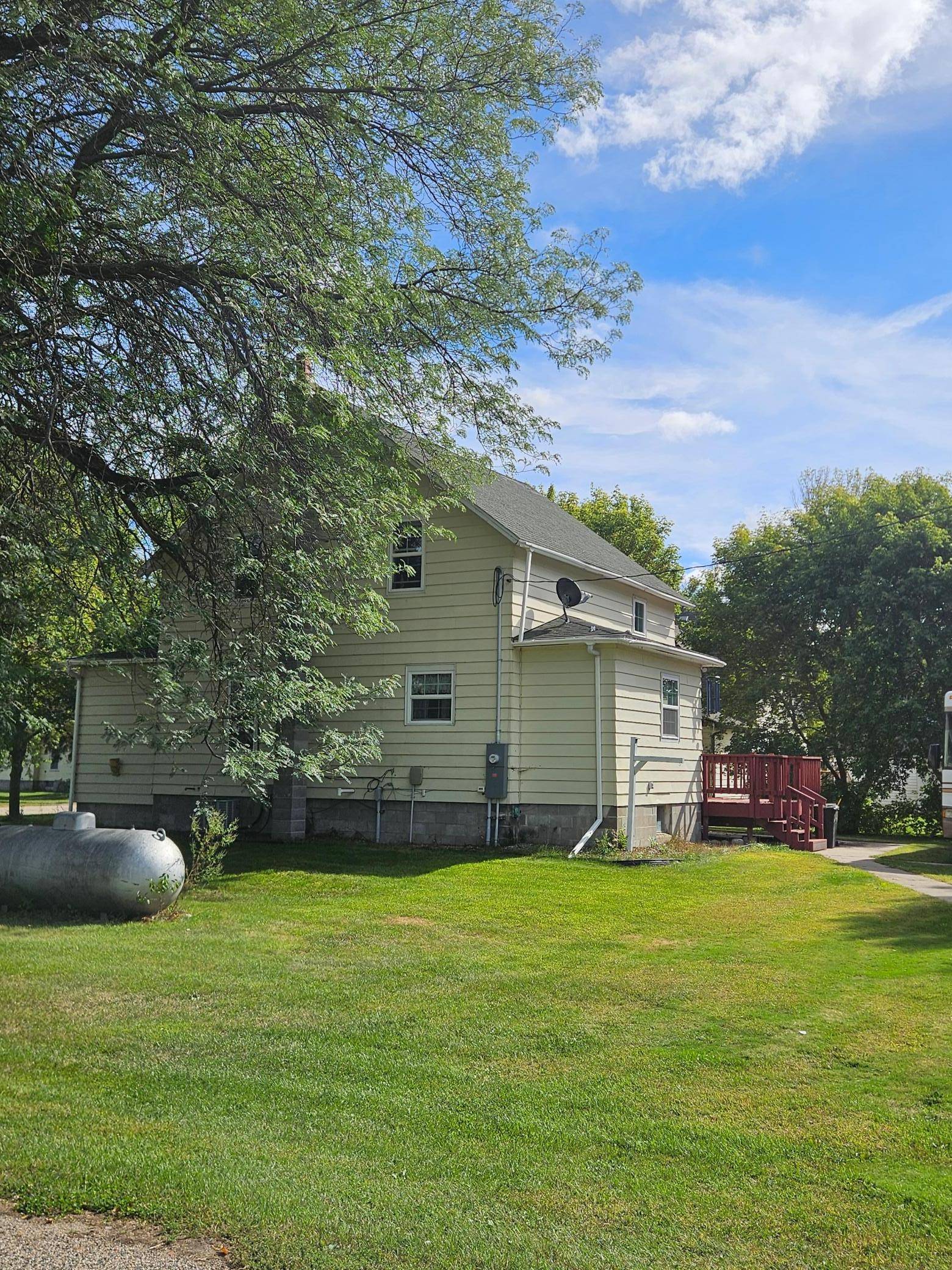 400 S 3rd ST, Fairmount, ND 58030