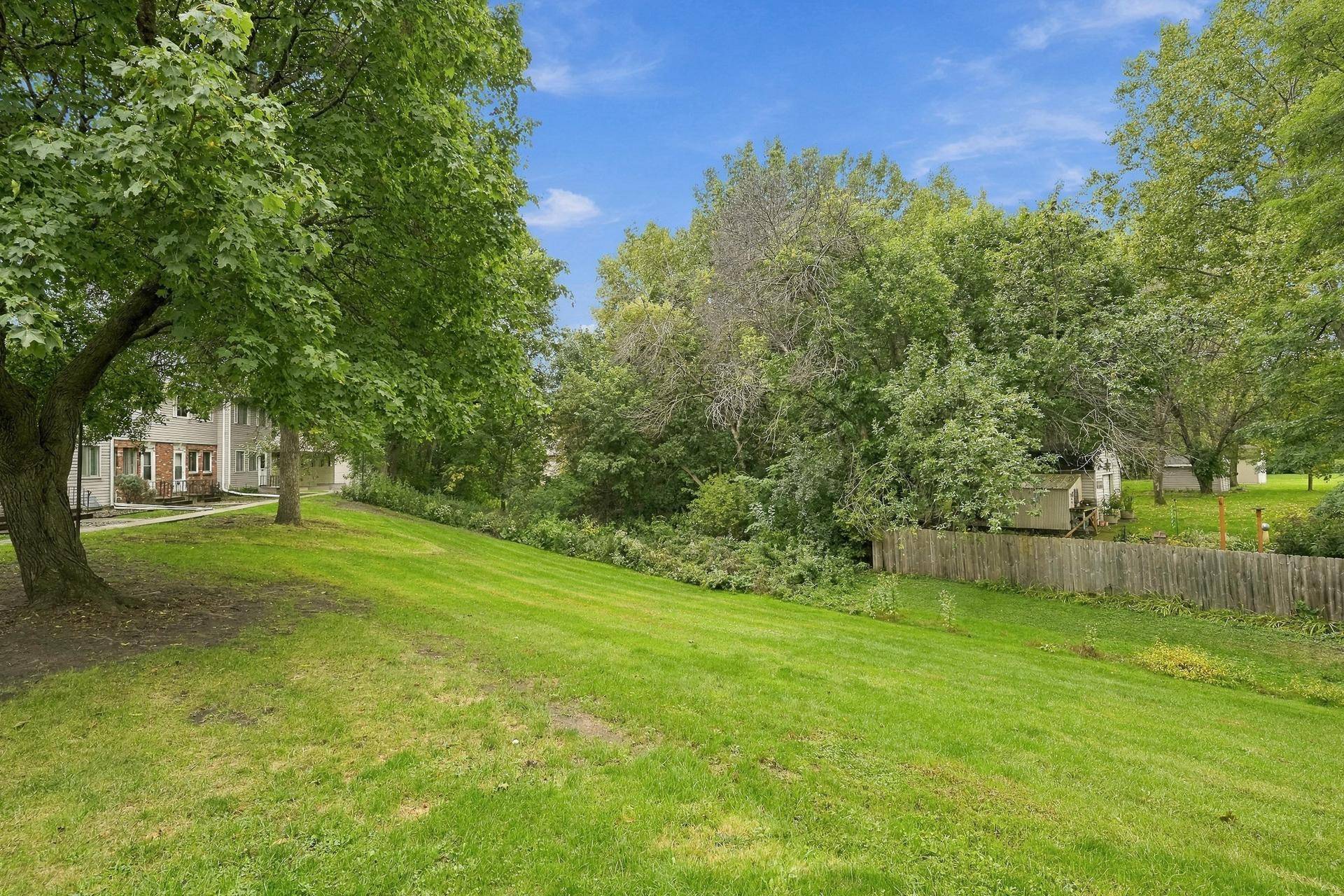 1496 Goodwin AVE N, Oakdale, MN 55128