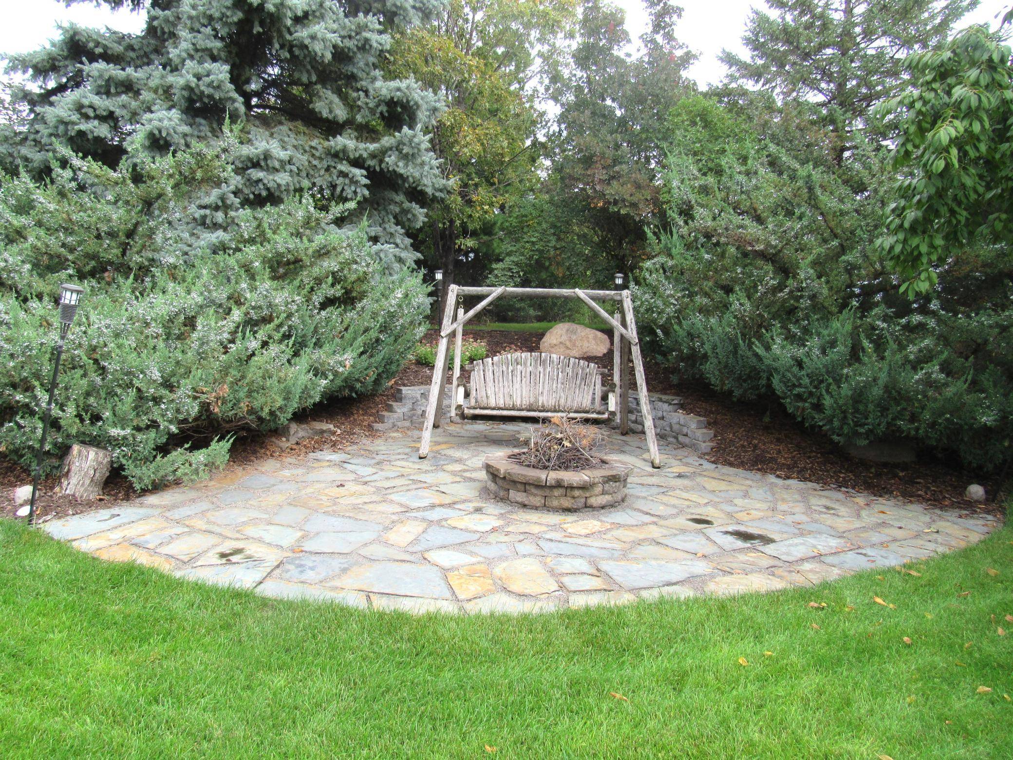 7059 Sussex LN, Shakopee, MN 55379