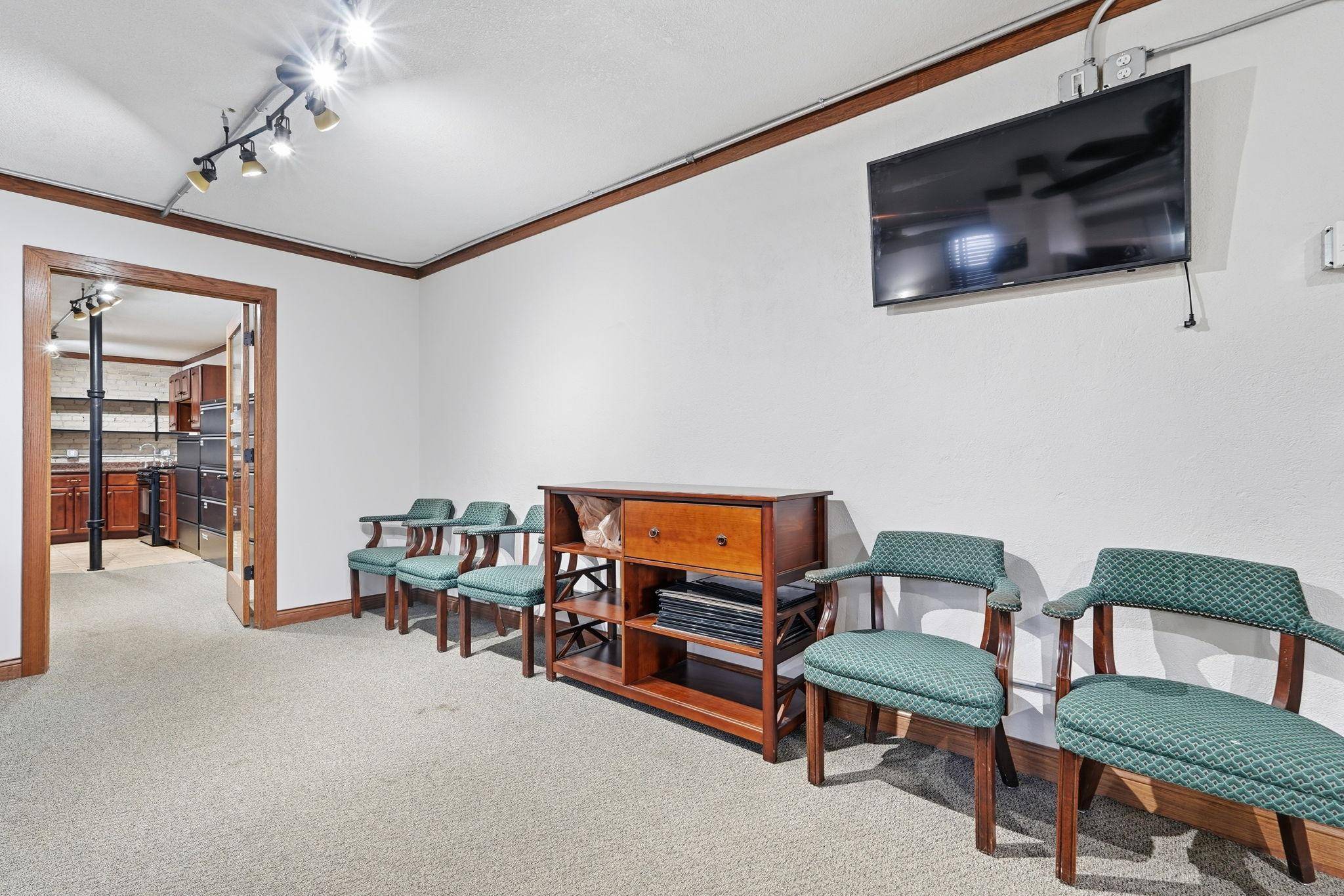 2545 Garfield AVE #101, Minneapolis, MN 55405