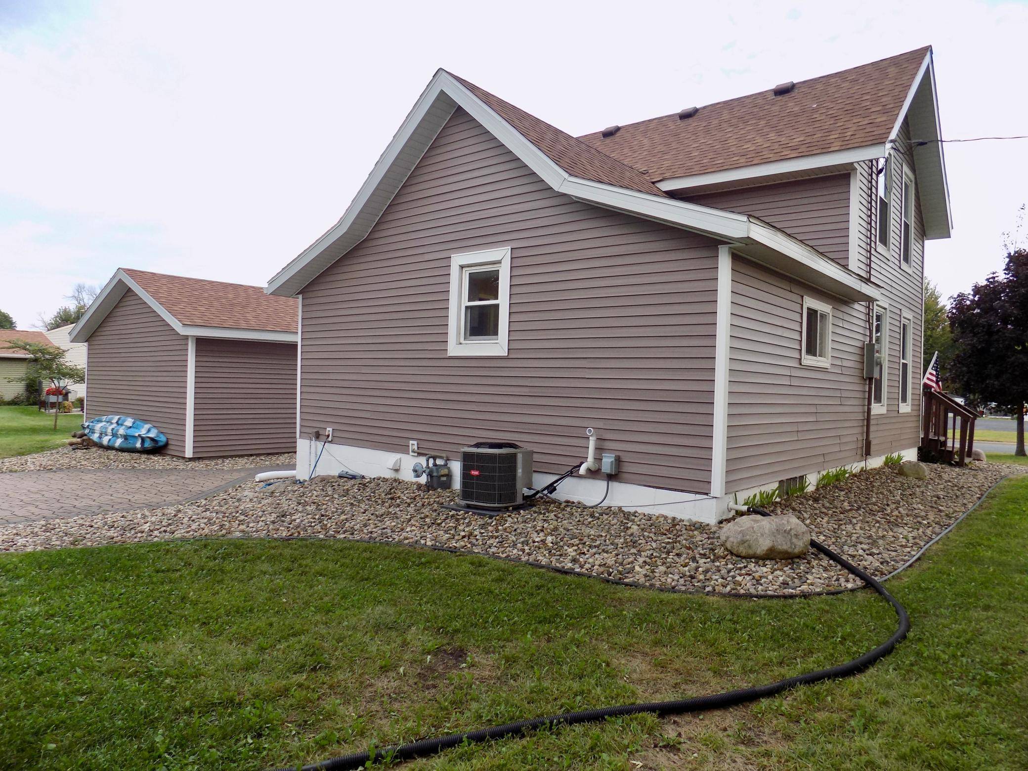 303 1st AVE SE, Grand Meadow, MN 55936