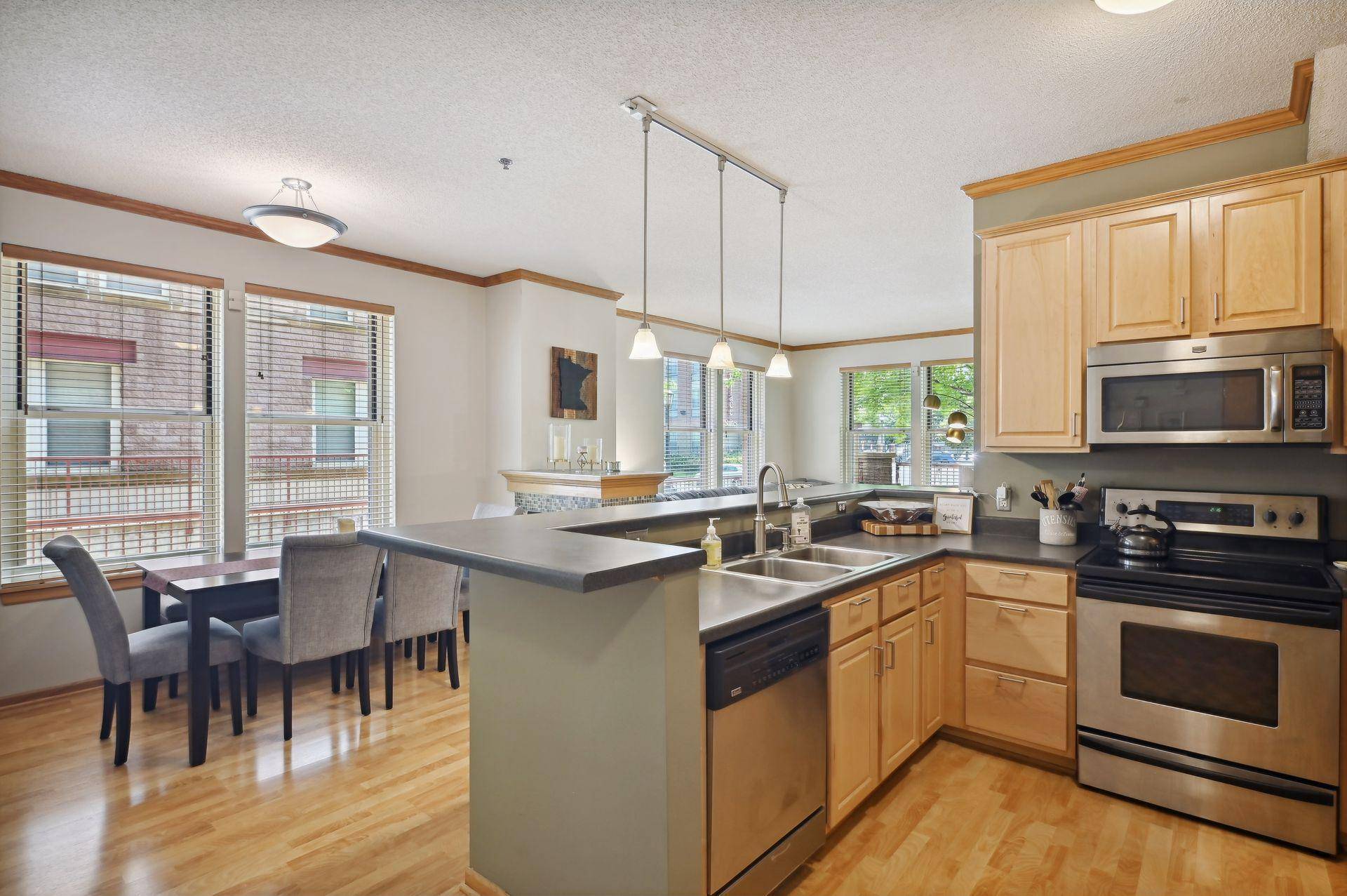 600 N 2nd St #100, Minneapolis, MN 55401