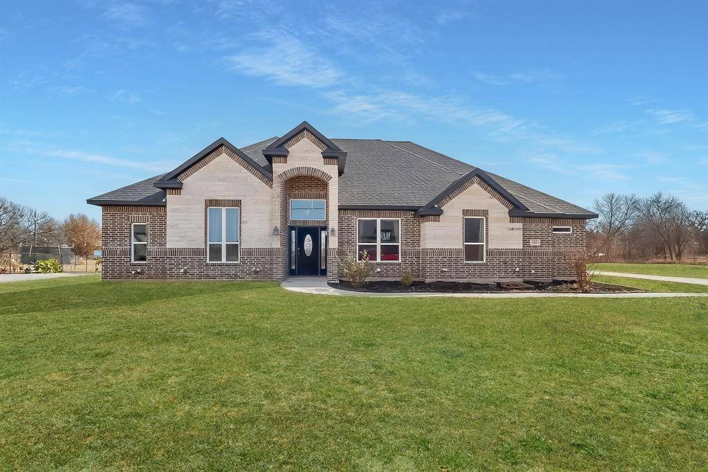 129 Altom Road, Springtown, TX 76082