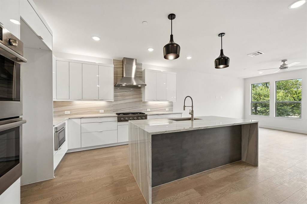 1364 Cherry Hills Lane, Irving, TX 75038