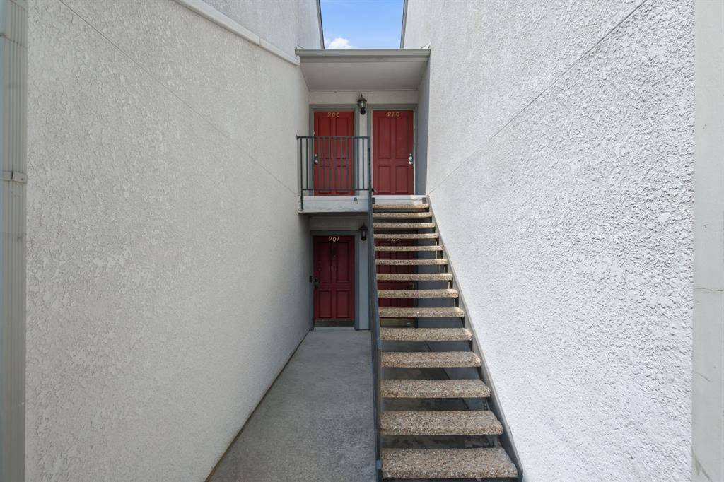 15151 Berry Trail #910, Dallas, TX 75248