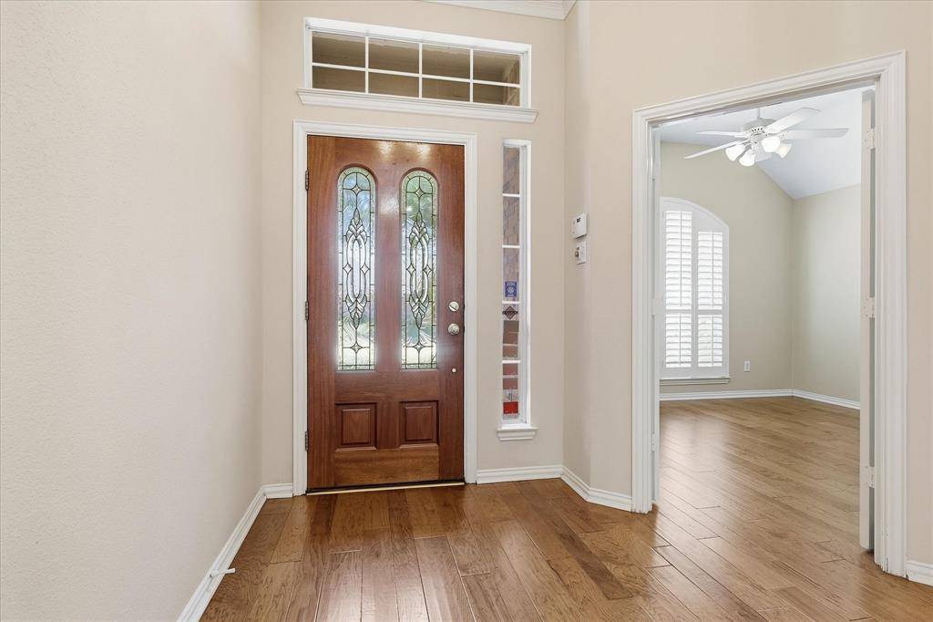 1109 Oakhollow Drive, Corinth, TX 76210