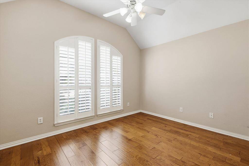 1109 Oakhollow Drive, Corinth, TX 76210