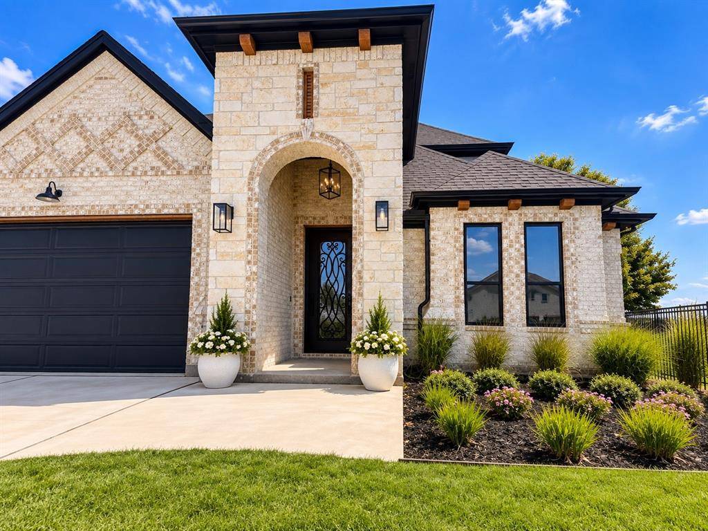 1101 Aviara Court, Granbury, TX 76048
