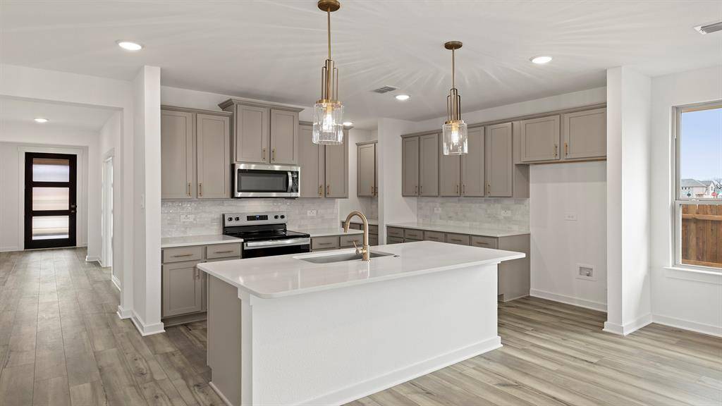727 Clear Air Way, Lavon, TX 75166