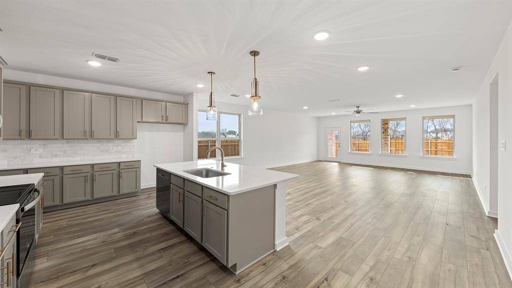 727 Clear Air Way, Lavon, TX 75166