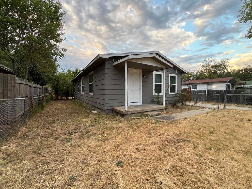 2020 Nomas Street, Dallas, TX 75212