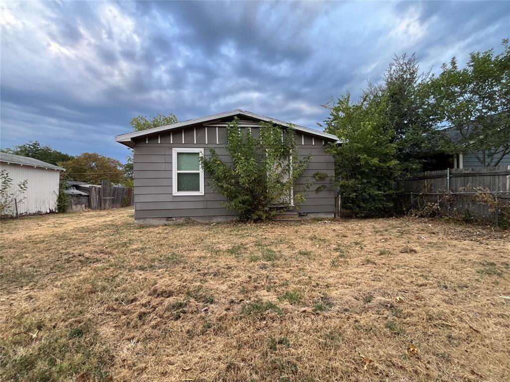 2020 Nomas Street, Dallas, TX 75212