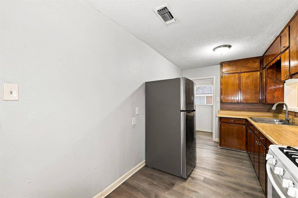 3800 Oscar Avenue, Fort Worth, TX 76106