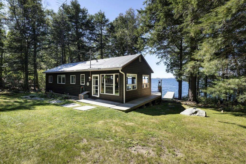 476 Oakpoint RD, First Nations, ON P2A 3X5
