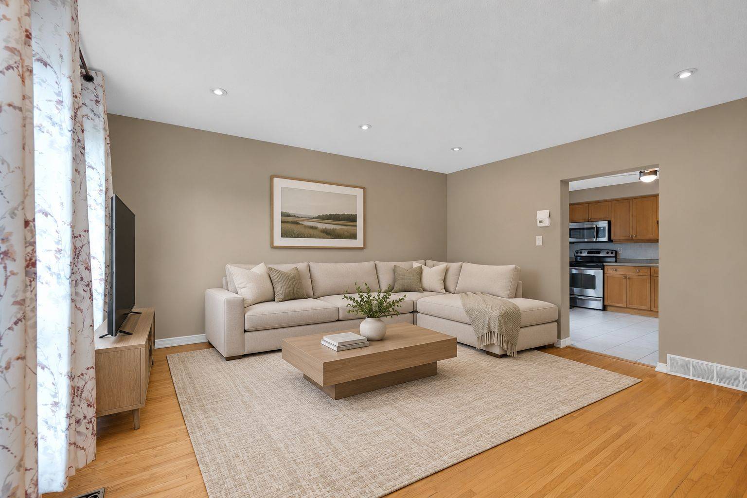 104 Neil AVE #104, Hamilton, ON L8G 2N6