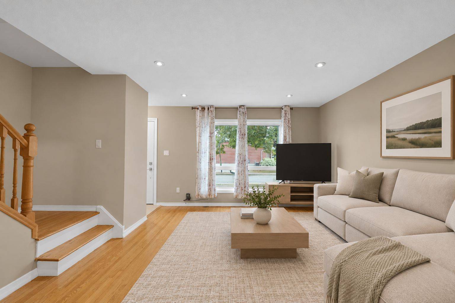 104 Neil AVE #104, Hamilton, ON L8G 2N6