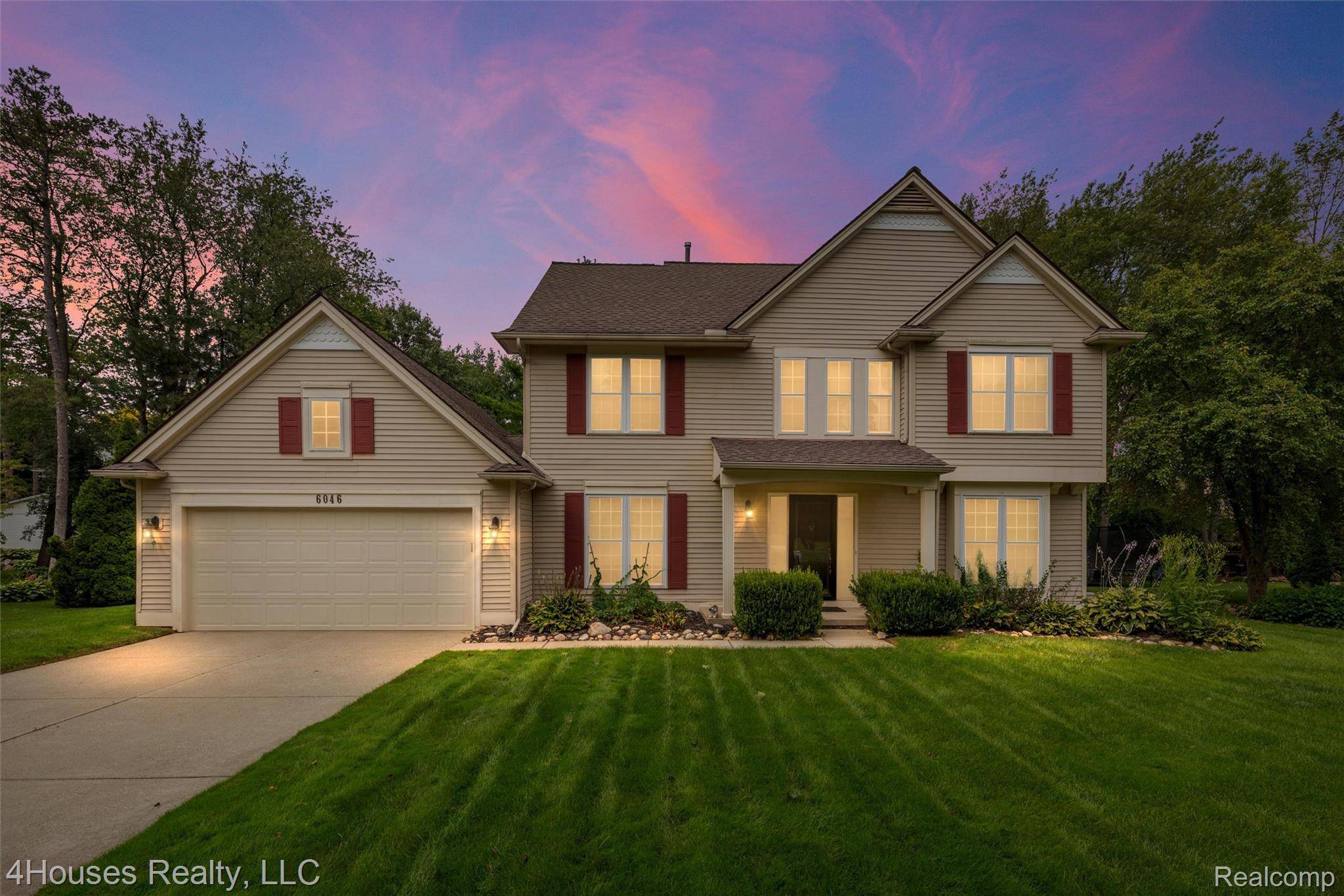 6046 Campfire CIR, Independence Charter Township, MI 48346