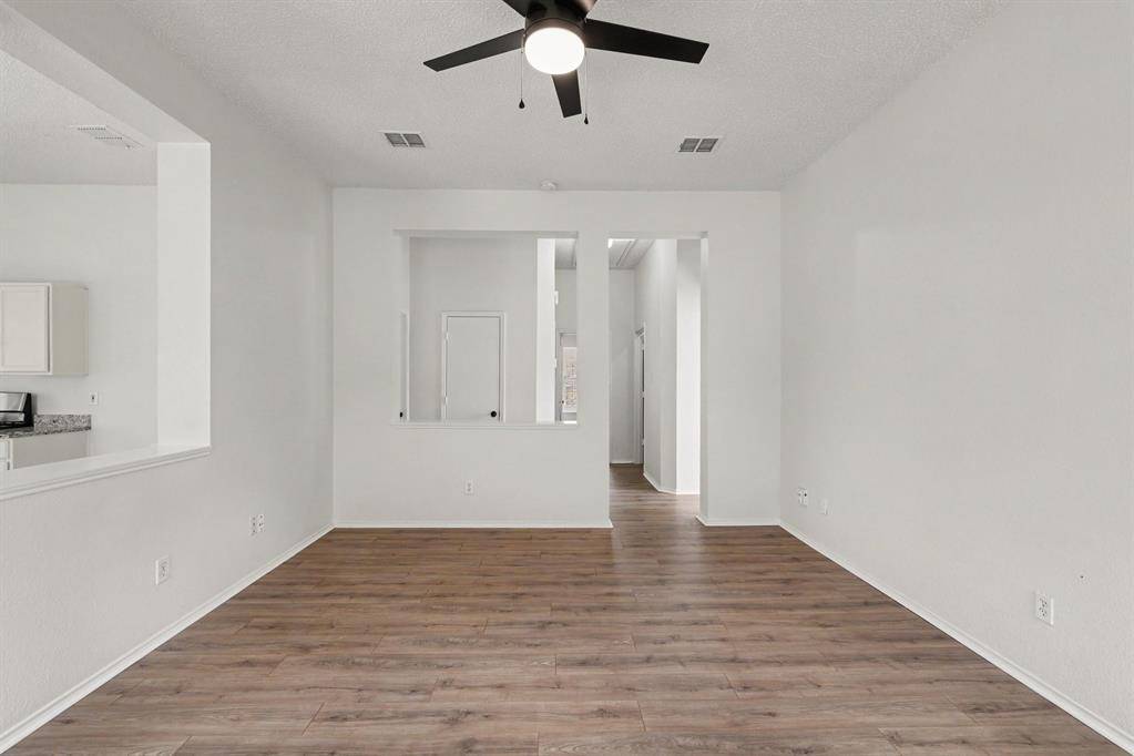 7315 Marsland Lane, Arlington, TX 76001