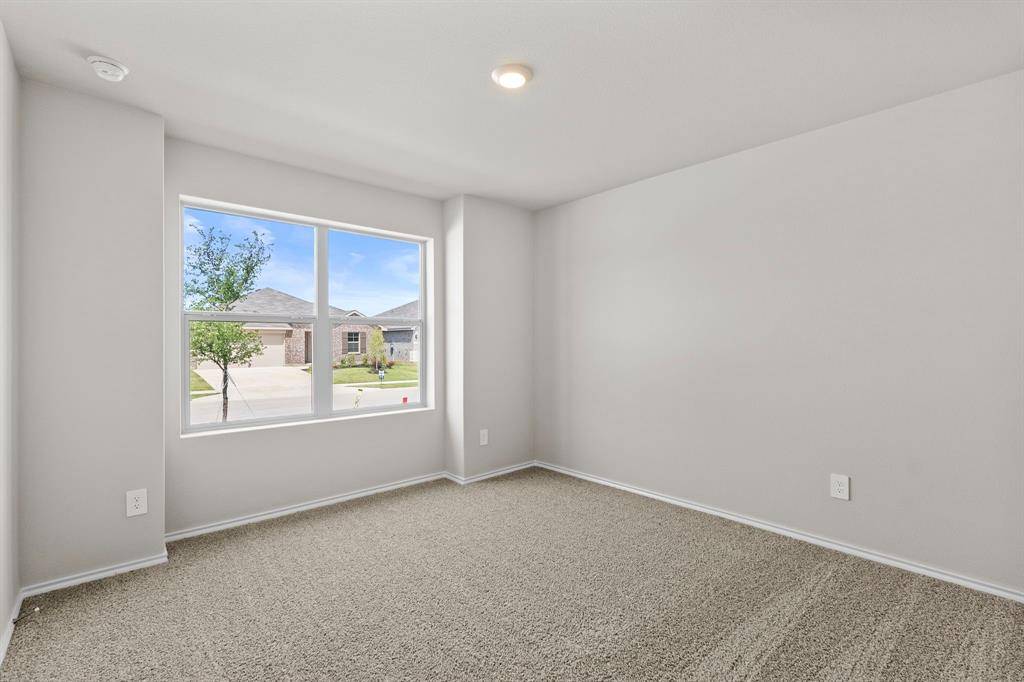 4253 Trickling Creek Lane, Fort Worth, TX 76036