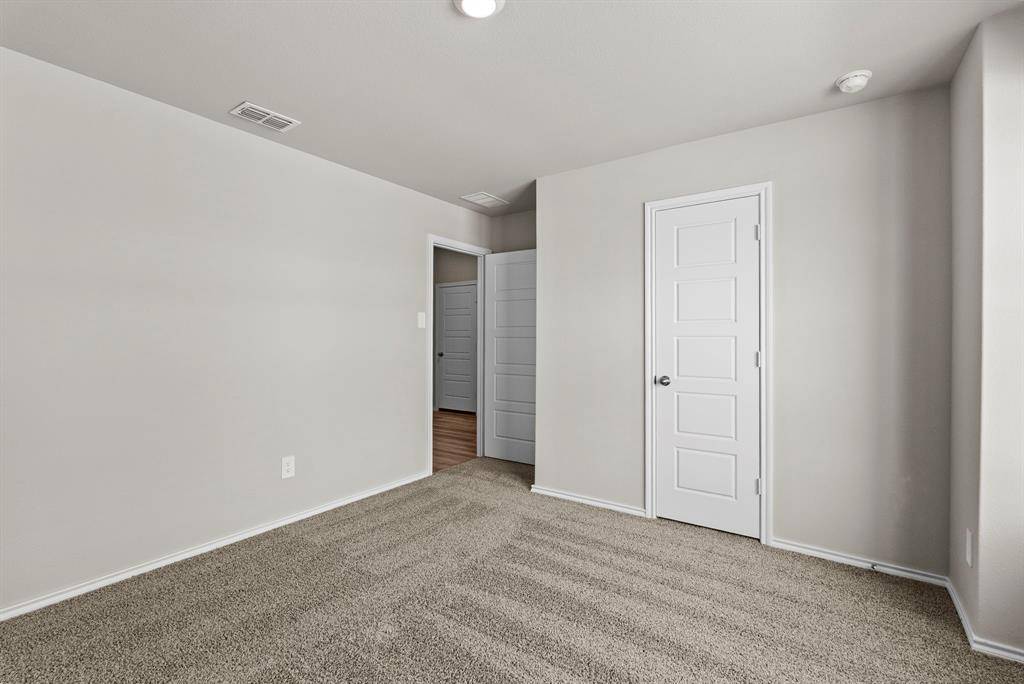 4253 Trickling Creek Lane, Fort Worth, TX 76036