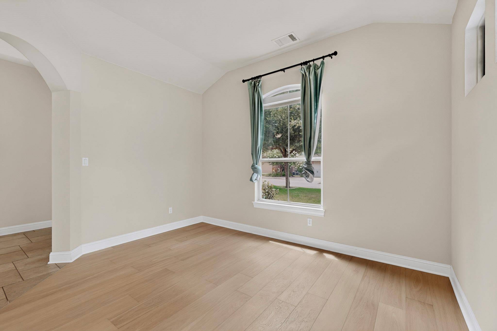 4804 Taurus WALK, Austin, TX 78738