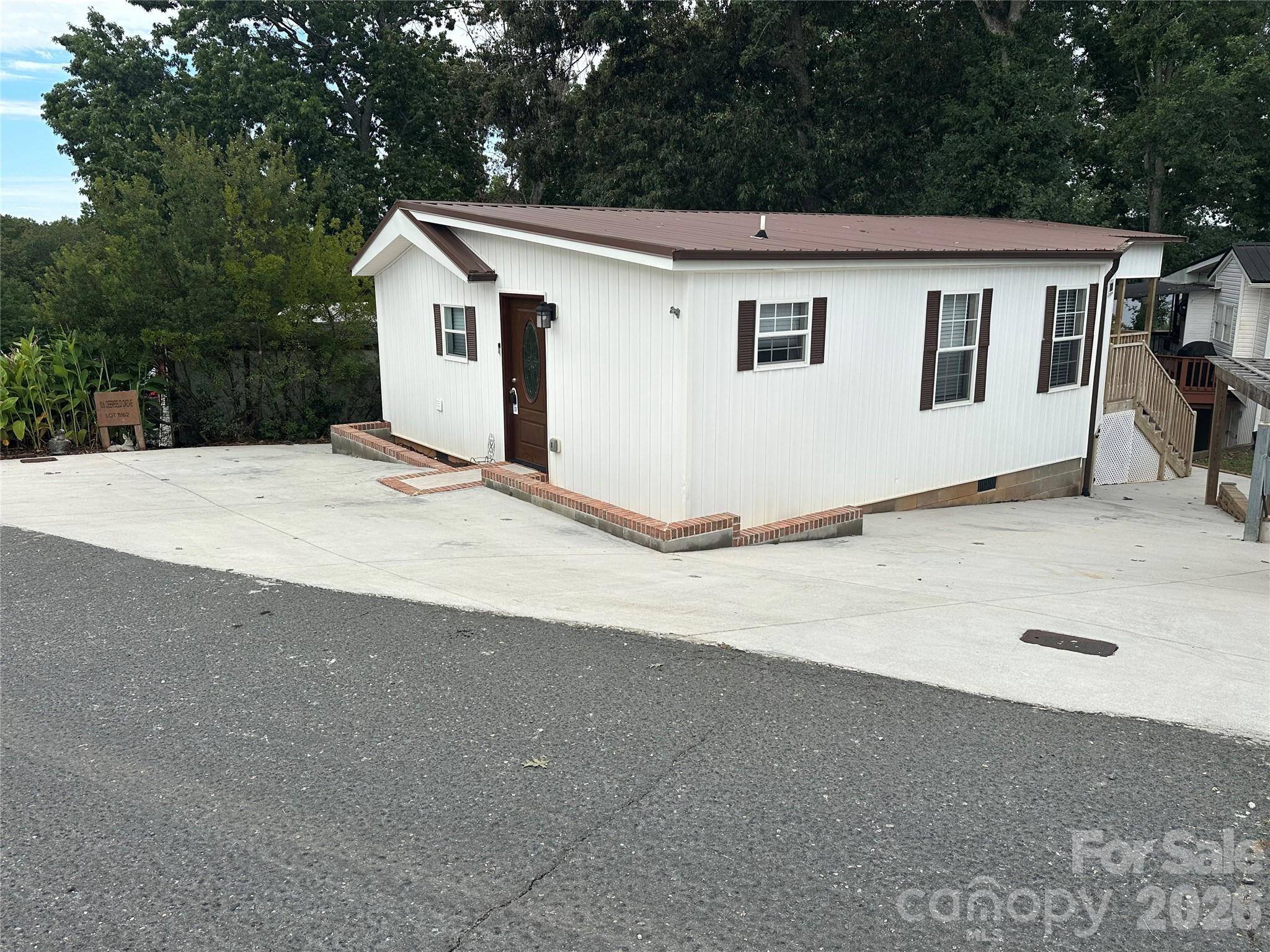 106 Deer Field DR, New London, NC 28127