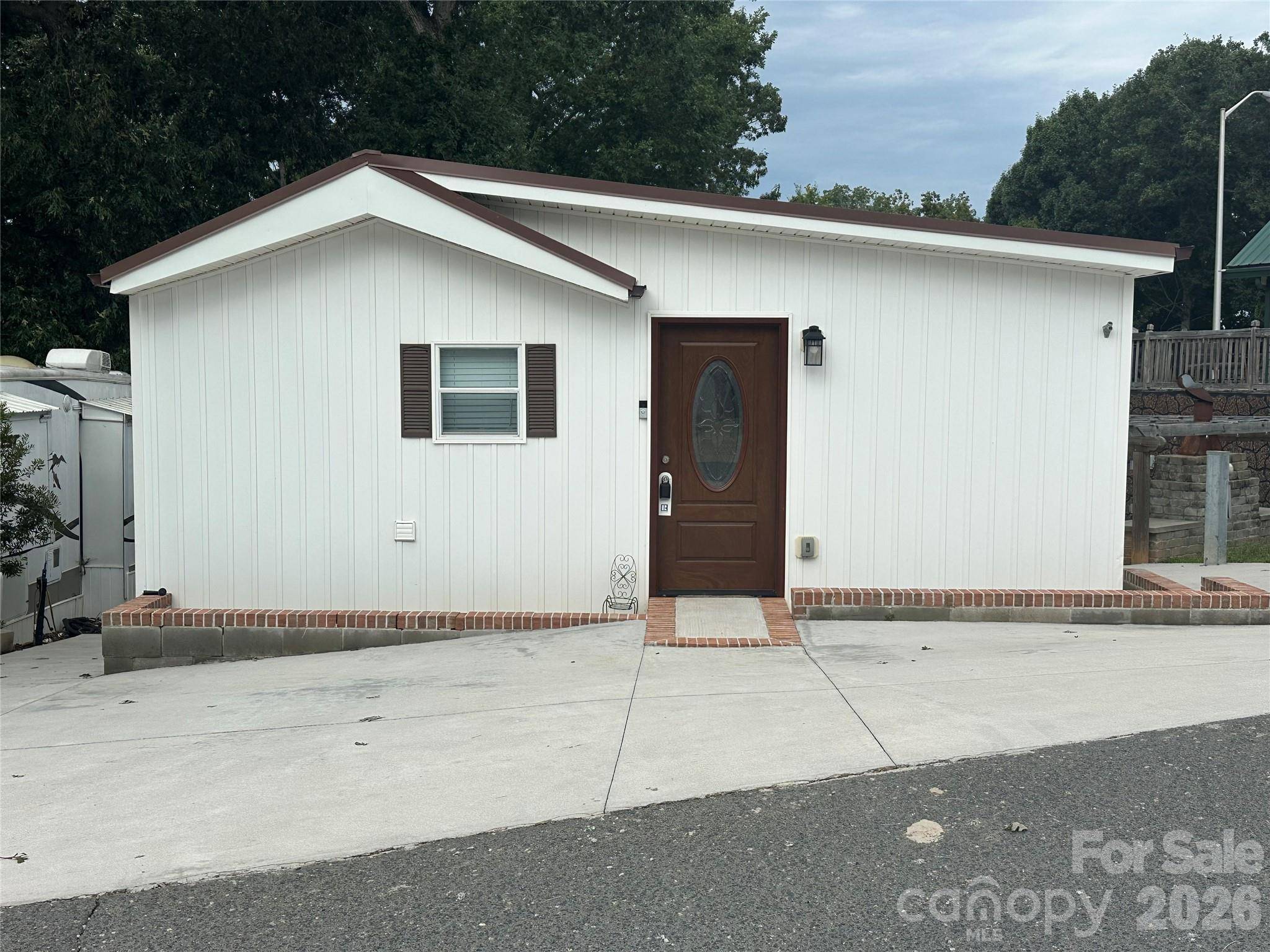 106 Deer Field DR, New London, NC 28127