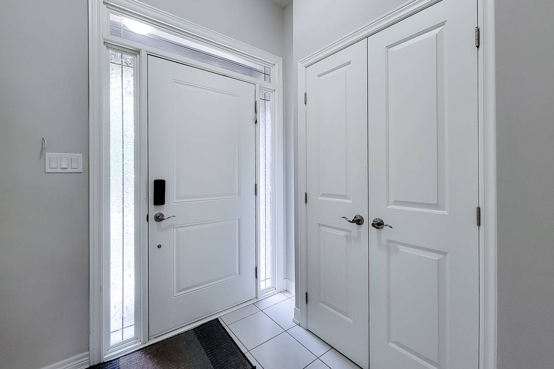 52 Sonoma Valley CRES, Hamilton, ON L9B 0J3