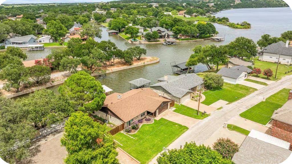 422 granada calle Court, Granbury, TX 76049