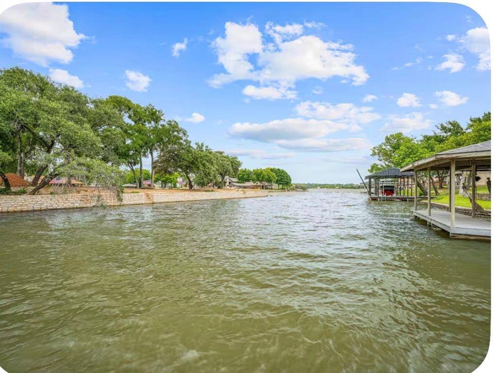 422 granada calle Court, Granbury, TX 76049