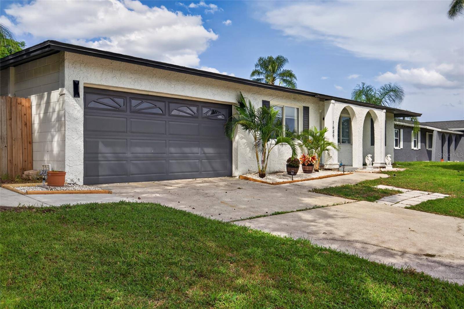 1689 PENNSYLVANIA AVE NE, St Petersburg, FL 33703