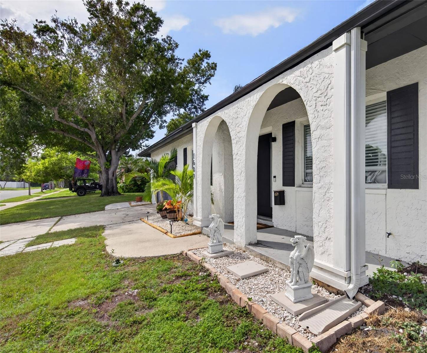 1689 PENNSYLVANIA AVE NE, St Petersburg, FL 33703
