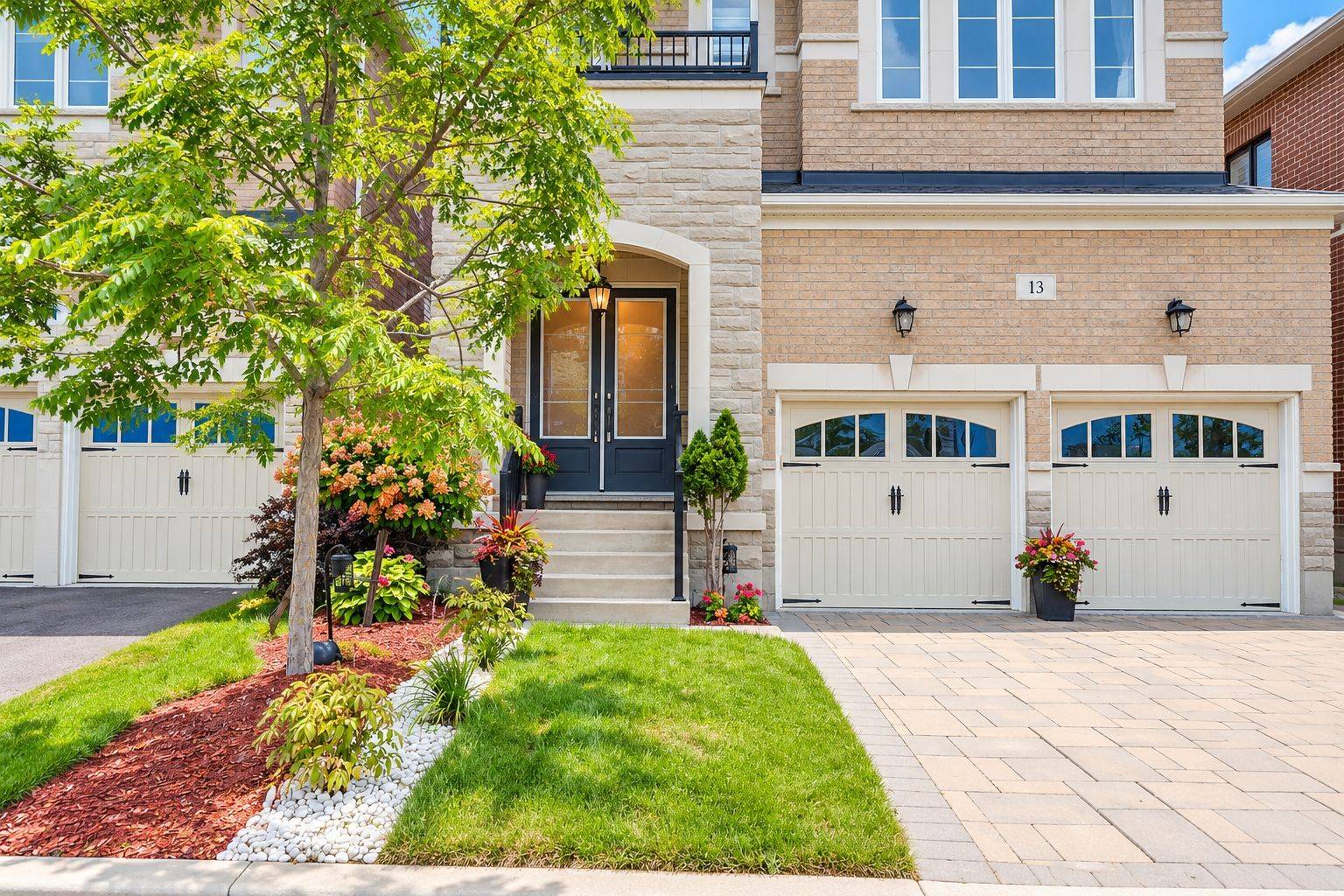 13 Cottonwood Hollow CT, Aurora, ON L4G 3L8